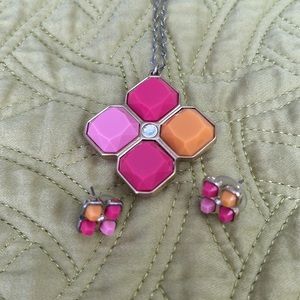 Vera Bradley necklace and earrings set
